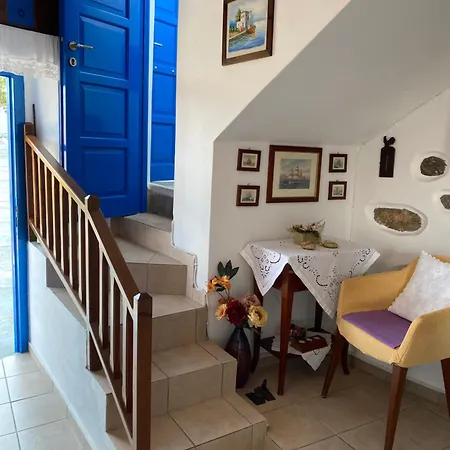 Vakantiehuis Cycladic House With Aegean Sea View Aiyiáli